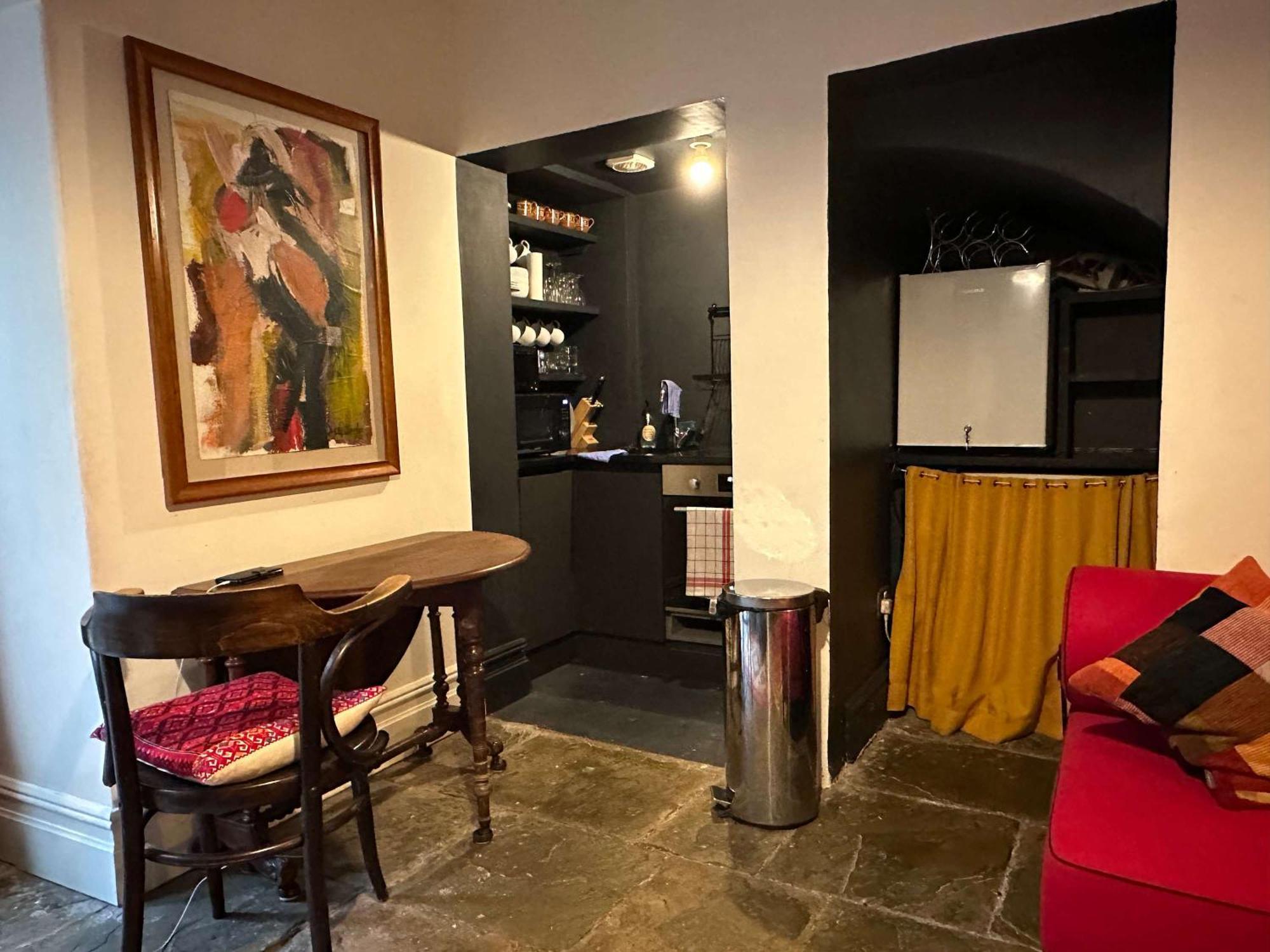 Apartamento One Bedroom Basement Flat In Canynge Square