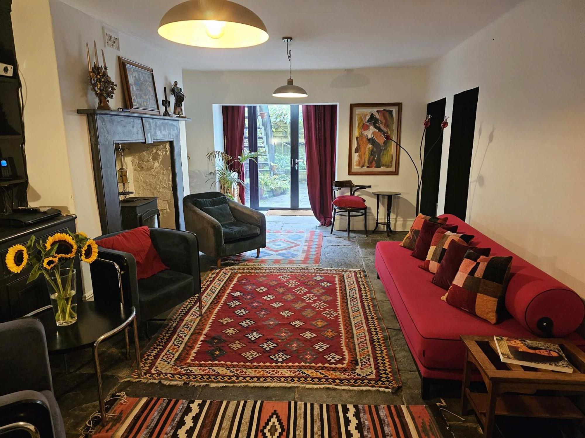 One Bedroom Basement Flat In Canynge Square Apartament *