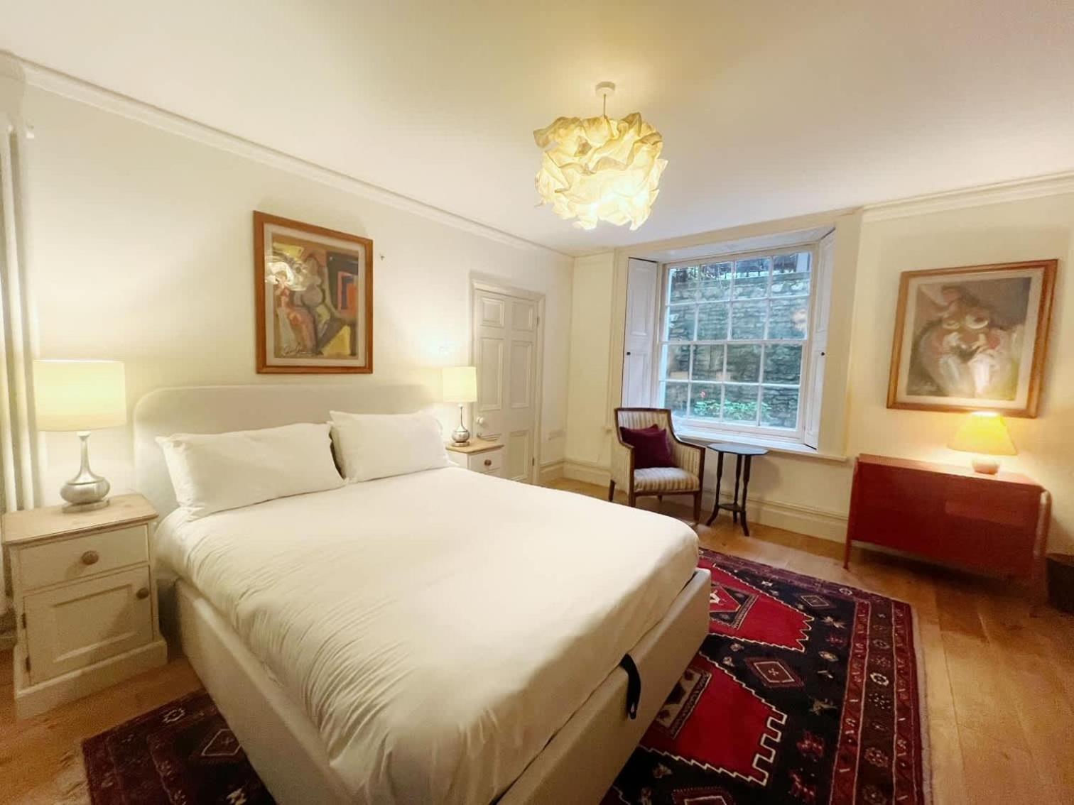 One Bedroom Basement Flat In Canynge Square Apartamento *